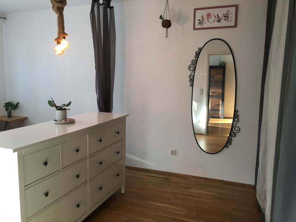 Moderne Wohnung An Der Messe Norimberga Esterno foto